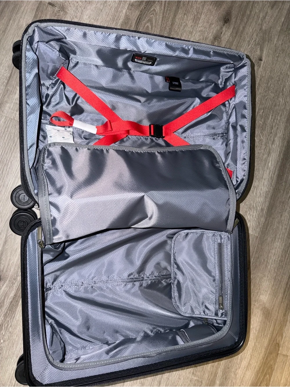 Tumi authentic international expandable 4 wheeled carry on